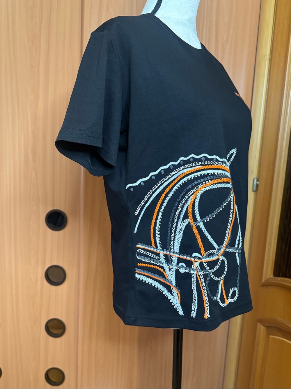 Hermes Black Short Sleeve cotton Tee with Orange & White Embroidery Sz L - Picture 2 of 16